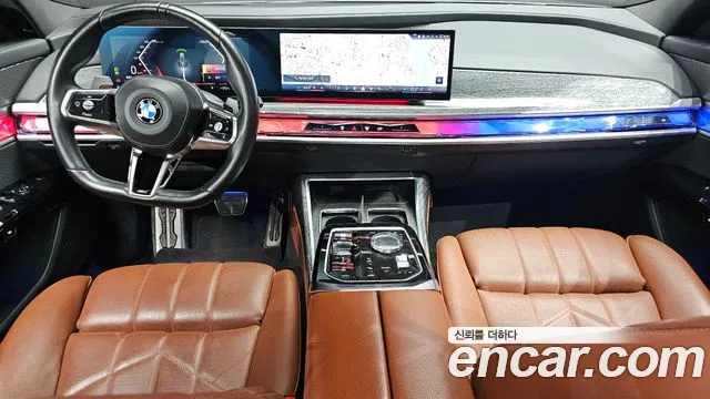 BMW 7-Series 7 серия (G70) 740i xDrive M Sport — Фото автомобиля 8