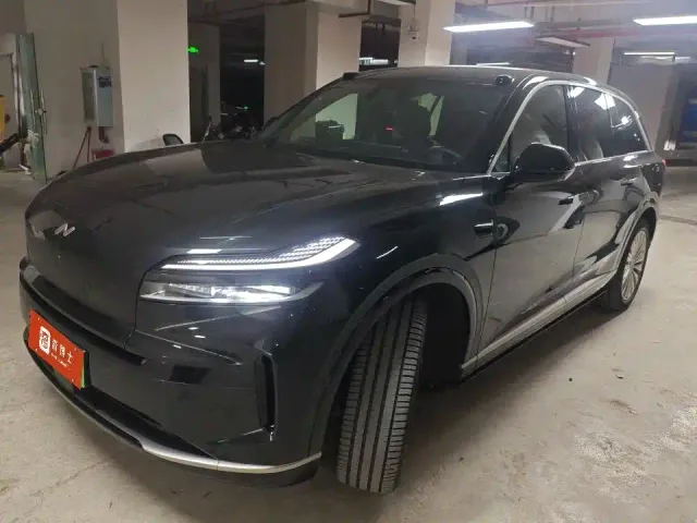 Фотография автомобиля — Onvo L90