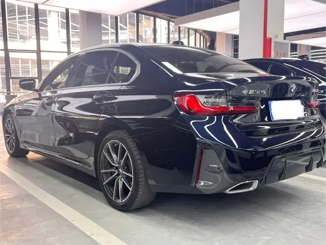 BMW 3 Series — Фото автомобиля 13