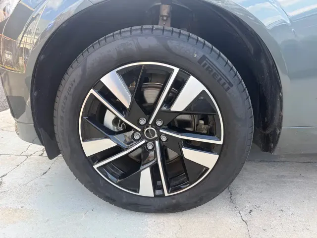 Volvo XC60 — Фото автомобиля 7
