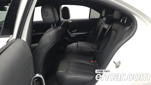 Mercedes-Benz A-Class — Фото автомобиля 12