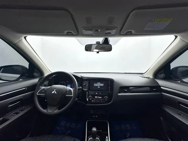 Mitsubishi Outlander — Фото автомобиля 11