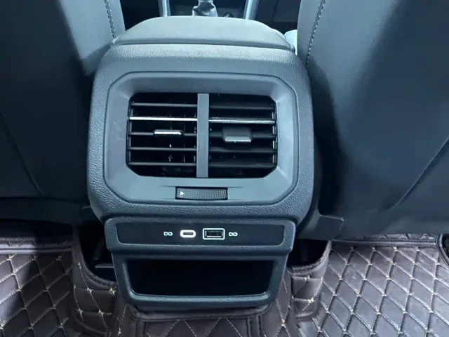 Volkswagen Tharu — Фото автомобиля 12
