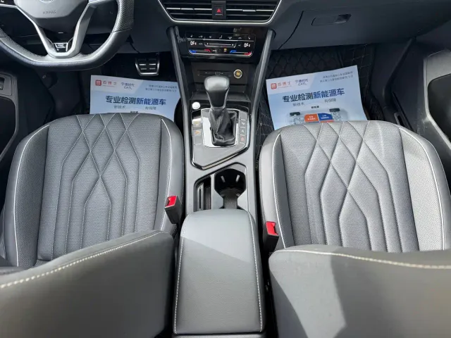 Volkswagen Tiguan L — Фото автомобиля 7