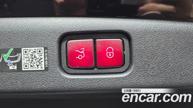 Mercedes-Benz E-Class — Фото автомобиля 18