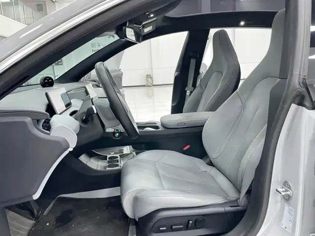 Nio ET5 Touring — Фото автомобиля 8