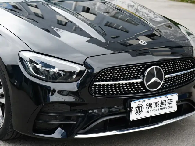 Mercedes-Benz E-Class — Фото автомобиля 17