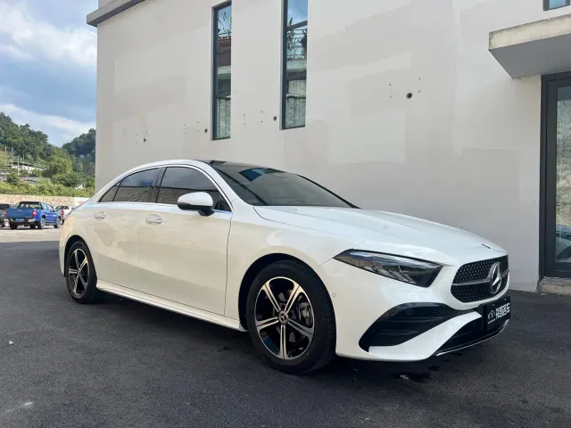 Mercedes-Benz A-Class — Фото автомобиля 3