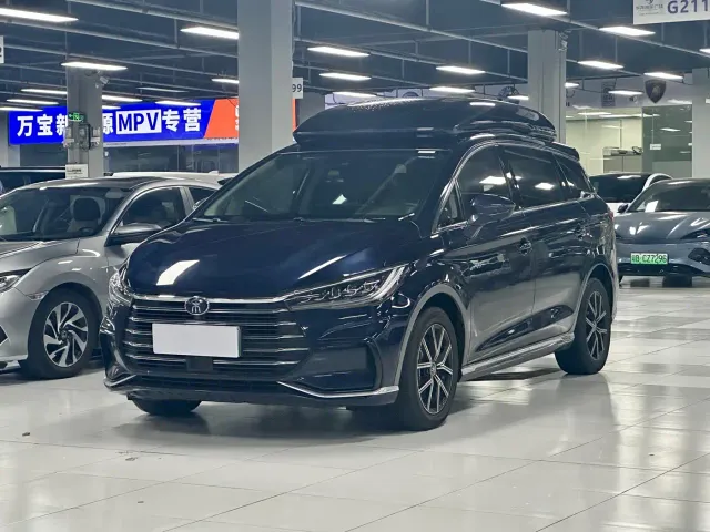 Фотография автомобиля — BYD Song MAX