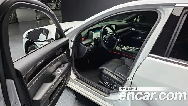 Genesis G90 Бензин 3.5 турбо AWD — Фото автомобиля 11
