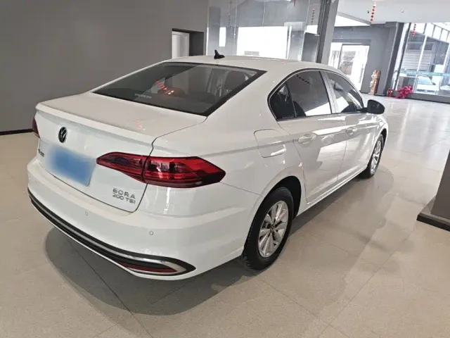Volkswagen Bora — Фото автомобиля 6