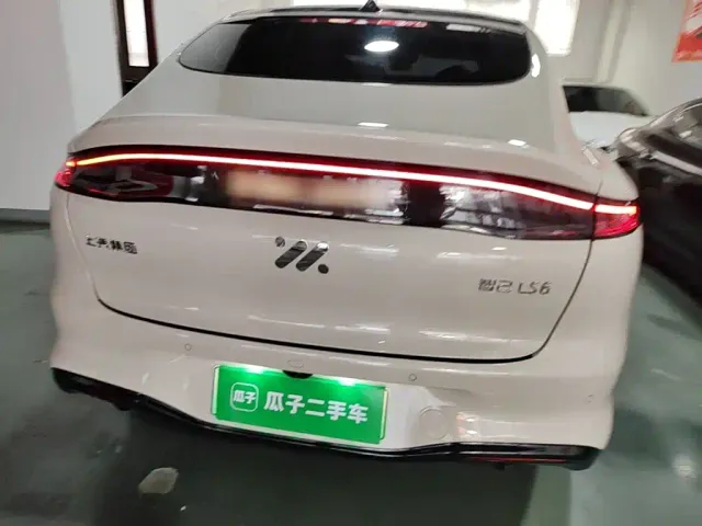 IM Motors LS6 — Фото автомобиля 5