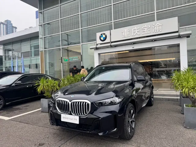 Фотография автомобиля — BMW X5