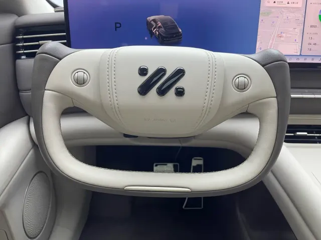 IM Motors LS6 — Фото автомобиля 18