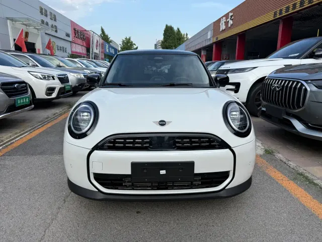 MINI Hatch — Фото автомобиля 2