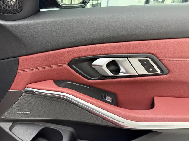 BMW 3 Series — Фото автомобиля 12