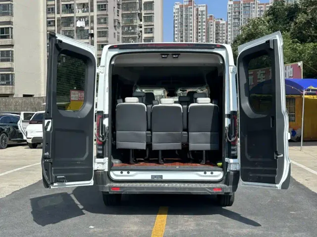 Ford E Transit — Фото автомобиля 16