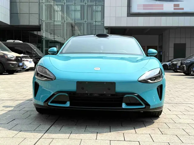 Xiaomi SU7 — Фото автомобиля 2