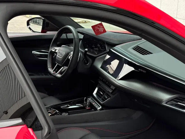 Audi RS e-tron GT — Фото автомобиля 13