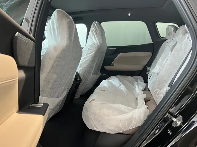 Volvo XC70 Plug-in Hybrid — Фото автомобиля 10