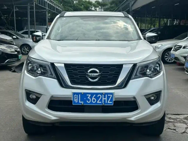 Nissan Terra 2020 2.5L XL Upper Automatic 2WD Luxury Edition — Фото автомобиля 2