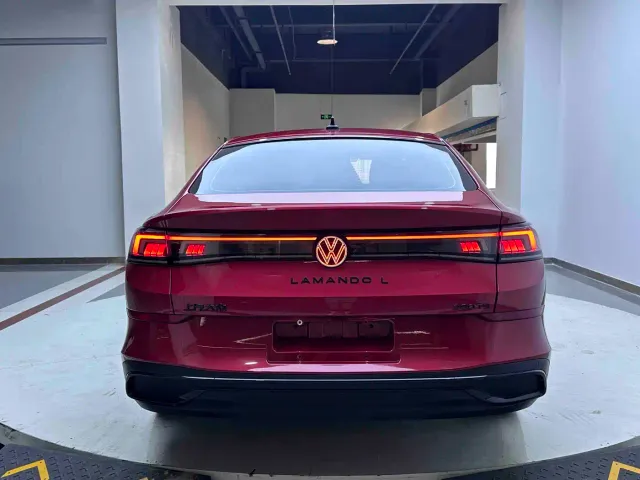 Volkswagen Lamando — Фото автомобиля 4