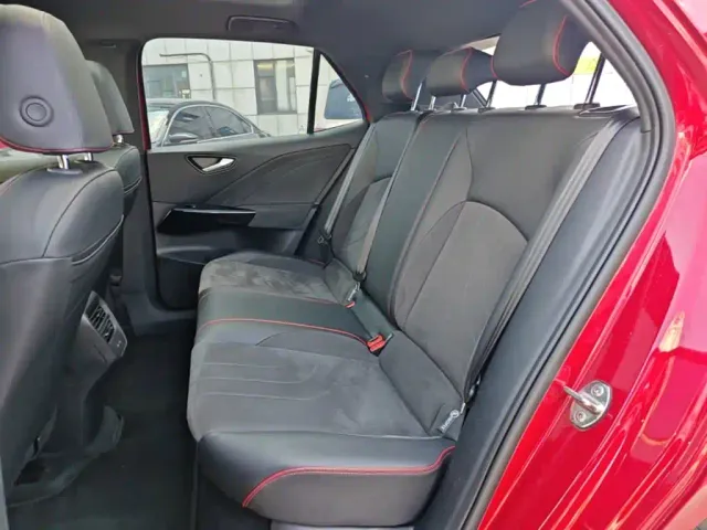 Volkswagen ID.3 — Фото автомобиля 16