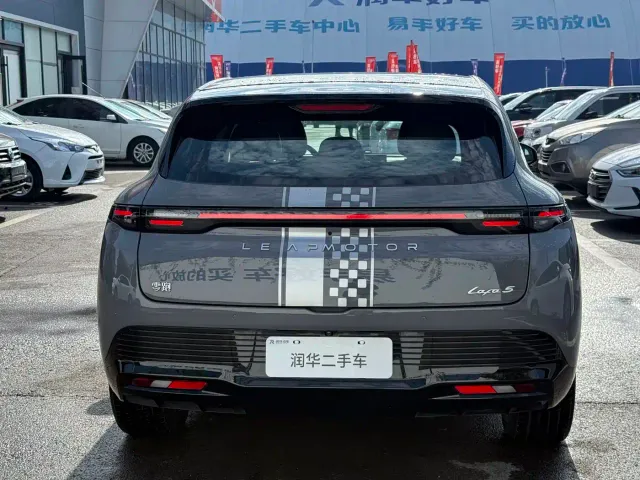 Leapmotor Lafa 5 — Фото автомобиля 4