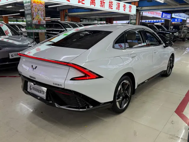 Wuling Starlight — Фото автомобиля 6