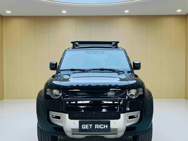 Land Rover Defender — Фото автомобиля 2