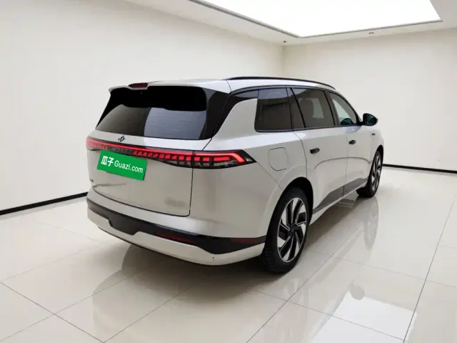 Dongfeng eπ 008 — Фото автомобиля 6