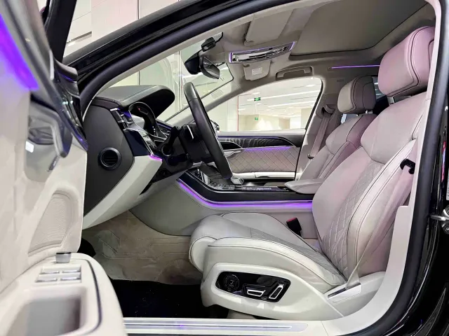 Audi A8 — Фото автомобиля 7