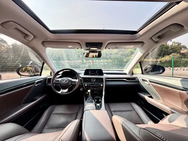 Lexus RX — Фото автомобиля 15