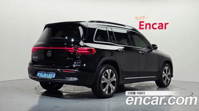 Mercedes-Benz EQB — Фото автомобиля 2
