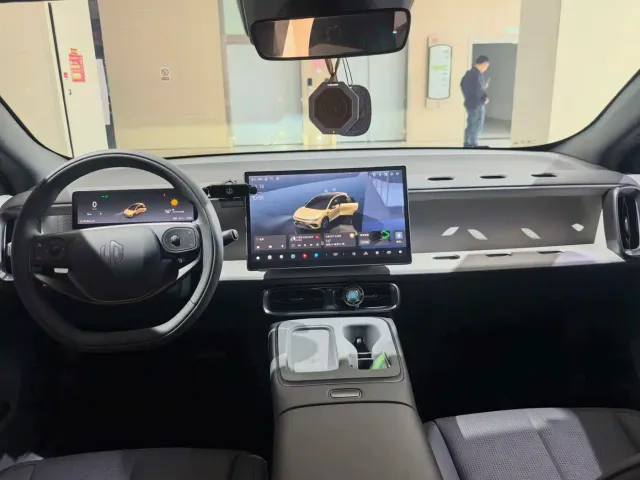 Leapmotor Lafa 5 — Фото автомобиля 8