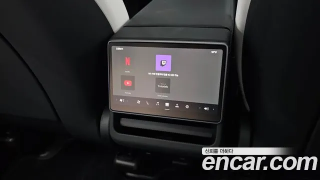 Tesla Model Y — Фото автомобиля 28