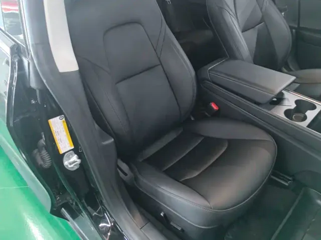 Tesla Model 3 — Фото автомобиля 24