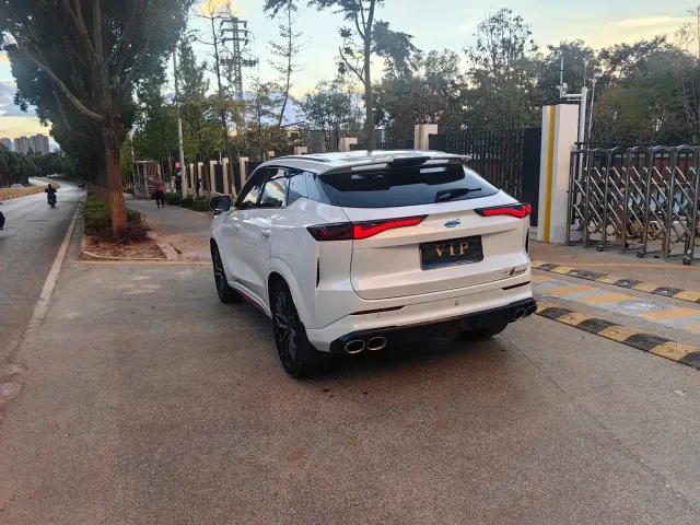 Changan Z6 — Фото автомобиля 12