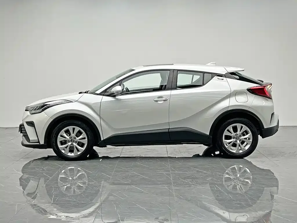 Toyota Toyota IZOA 2021 2.0L Yixiang Edition — Фото автомобиля 3