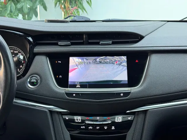 Cadillac XT5 — Фото автомобиля 9