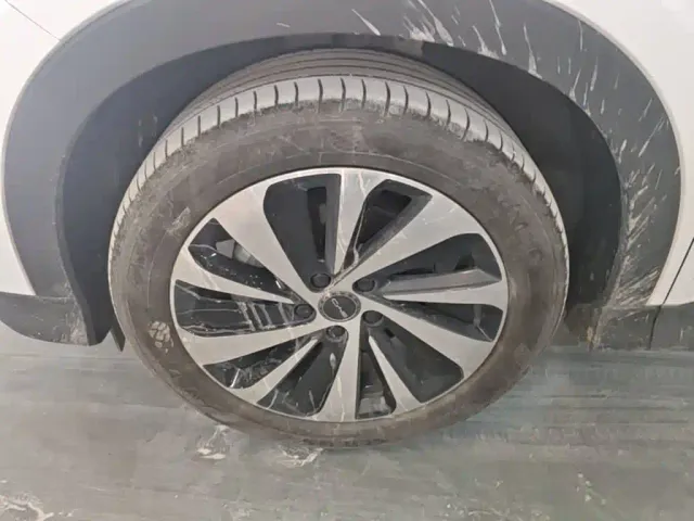 BYD Song PLUS — Фото автомобиля 22
