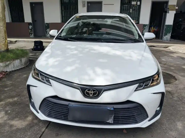 Toyota Corolla — Фото автомобиля 2