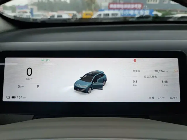 Leapmotor B10 — Фото автомобиля 11