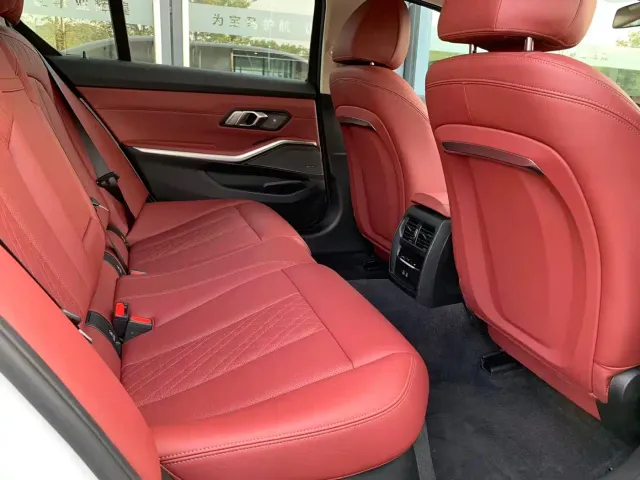 BMW 3 Series — Фото автомобиля 13