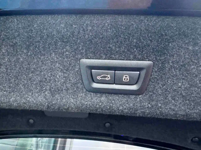 BMW 3 Series — Фото автомобиля 4