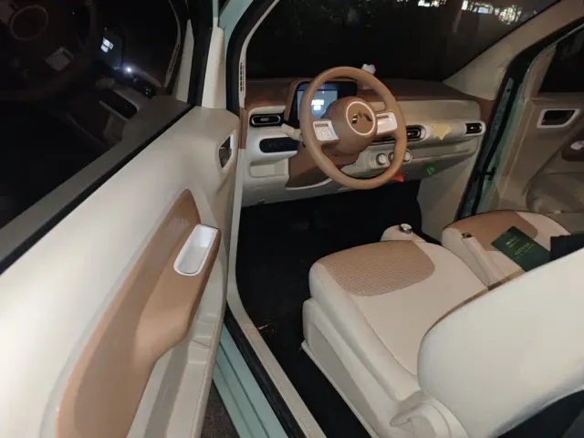 Wuling Hongguang Mini EV — Фото автомобиля 17