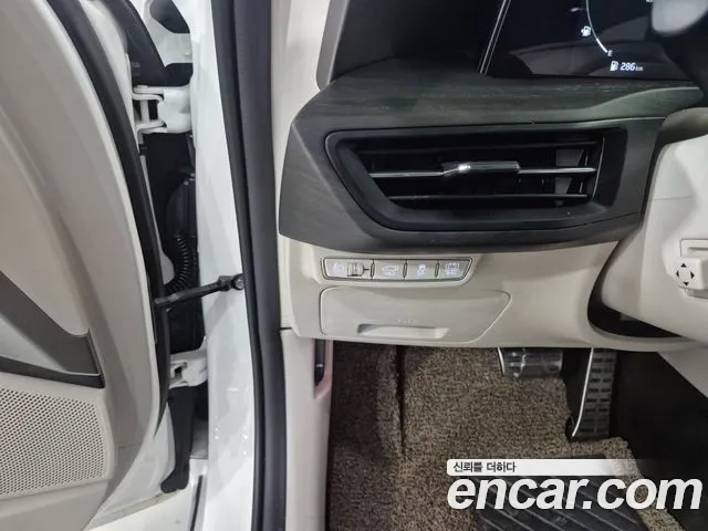 Kia K8 K8 Hybrid — Фото автомобиля 12