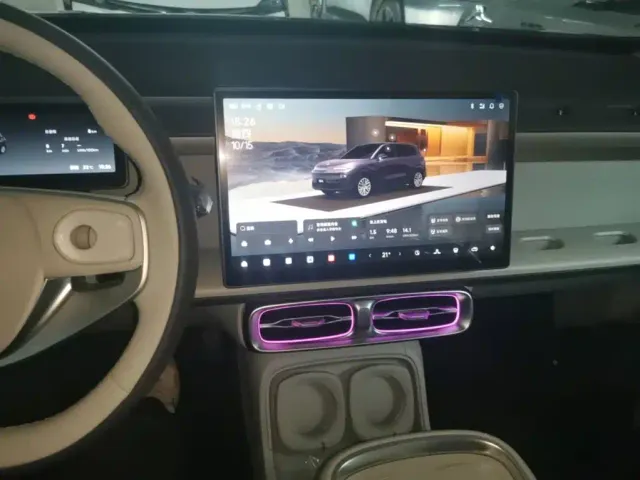Leapmotor B10 — Фото автомобиля 12