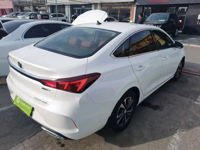 Changan Eado — Фото автомобиля 6