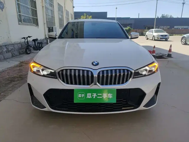 BMW 3 Series — Фото автомобиля 2